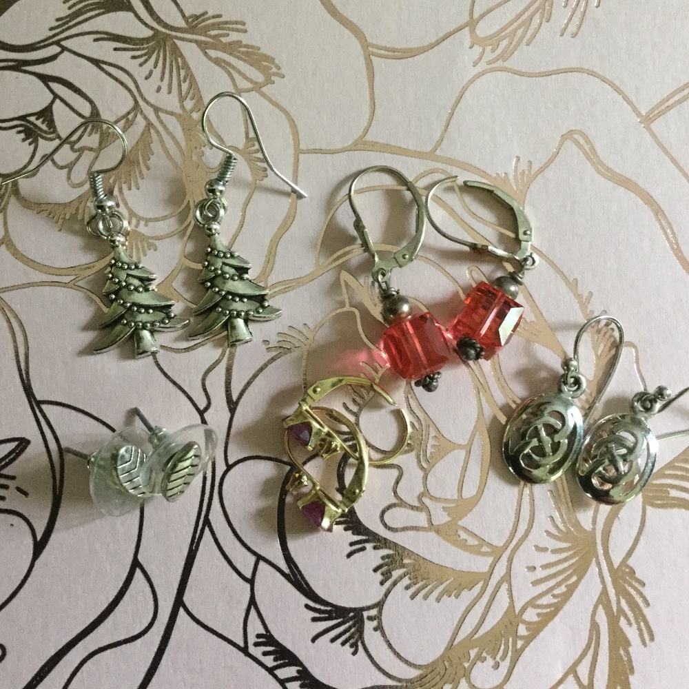 5 Pairs of Pierced Earrings!